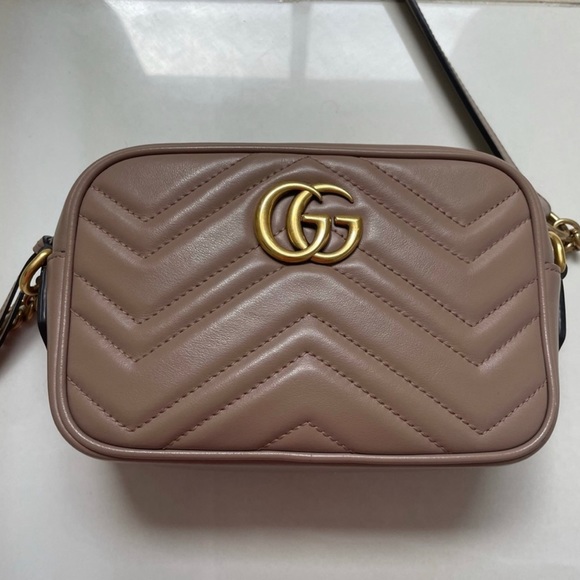 Authentic Gucci Marmont Mini Bag - Picture 2 of 8
